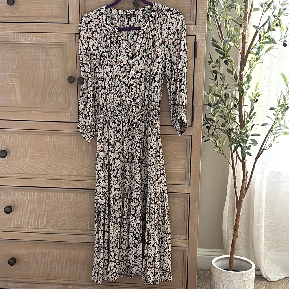 Zara Black and White Bishop Sleeve V-Neck Dress